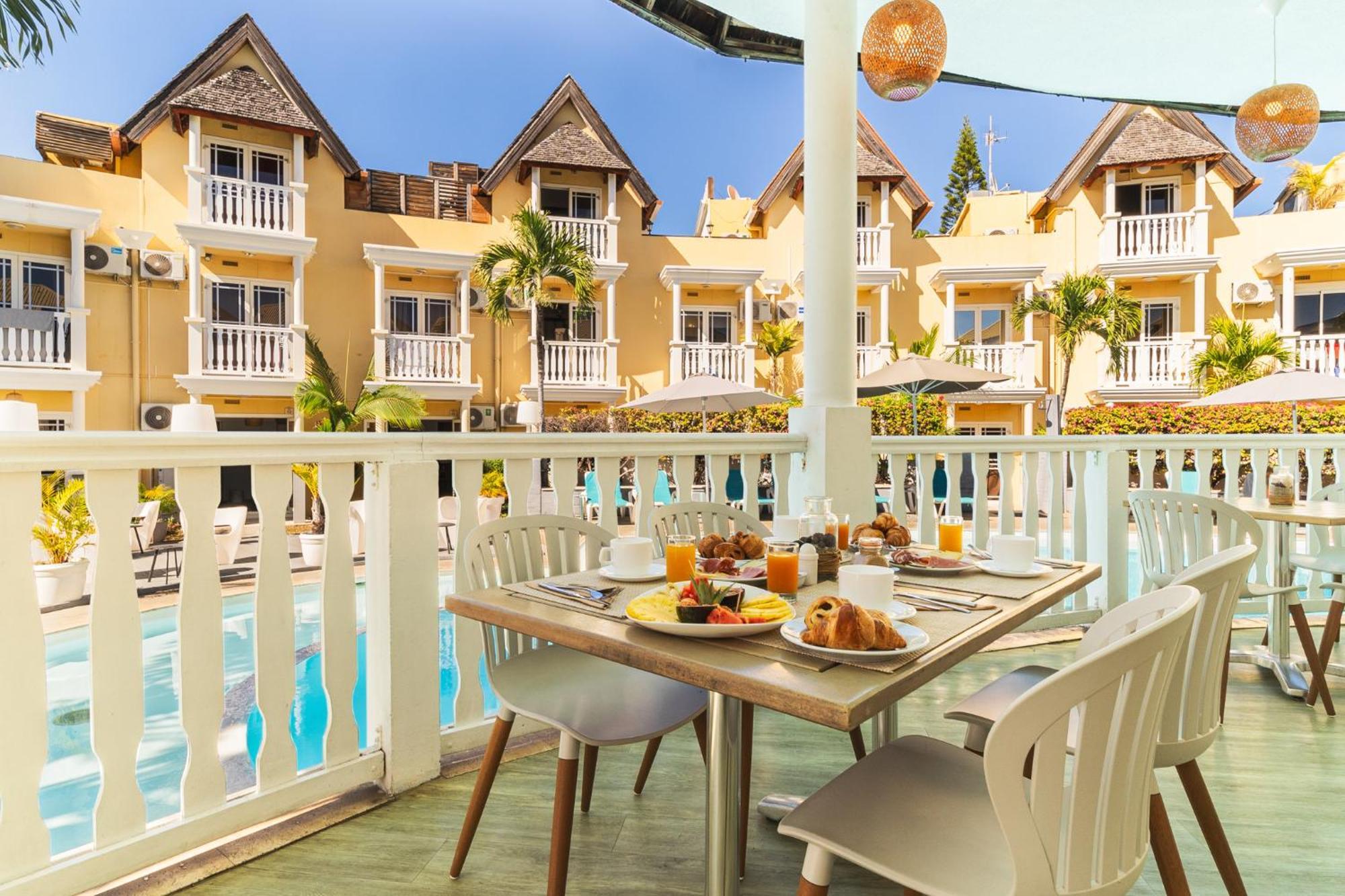 Hotel Exsel Ermitage Сен Жилс ле Бен Екстериор снимка